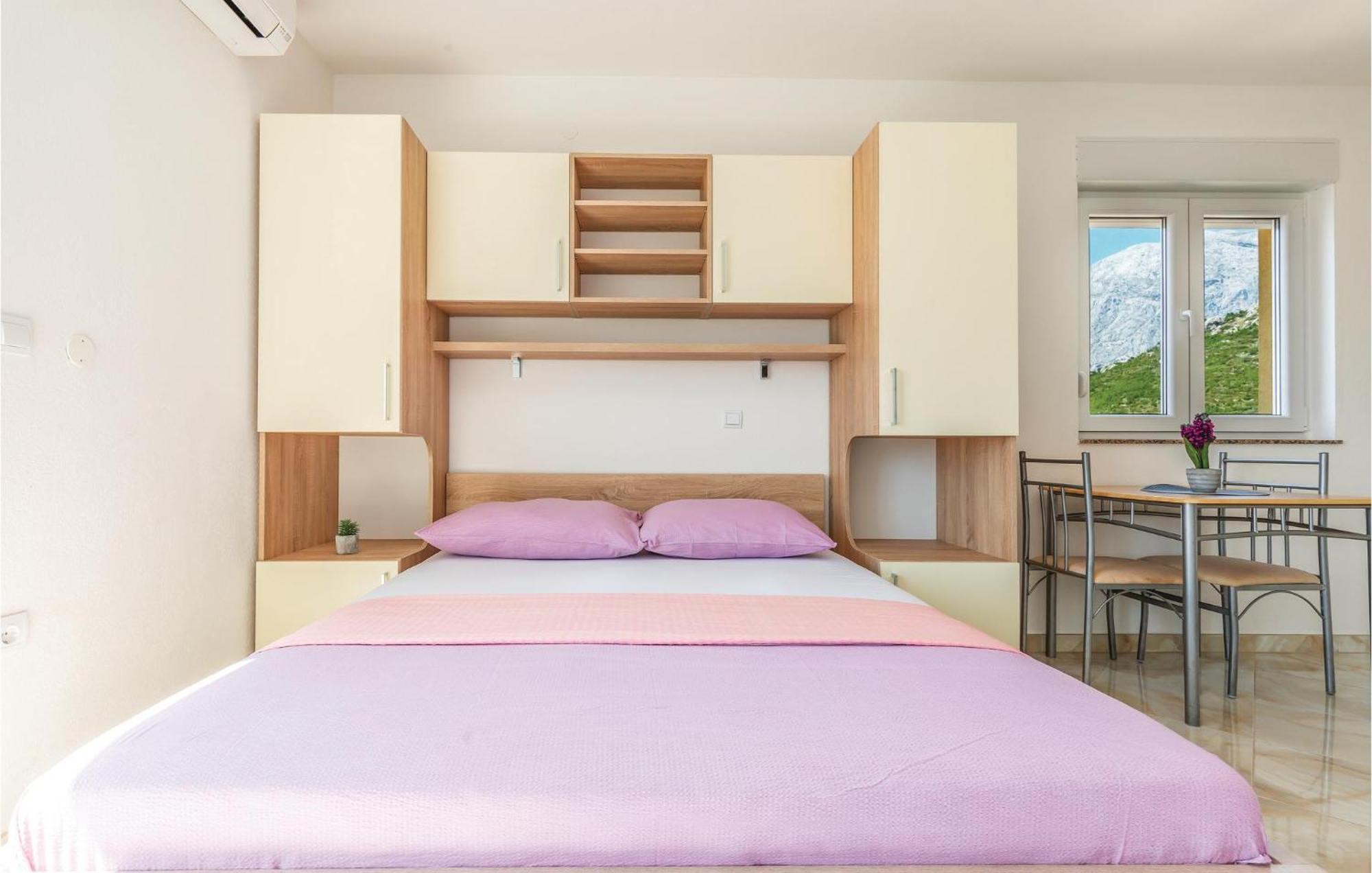Gorgeous Apartment In Krvavica With Kitchen 외부 사진